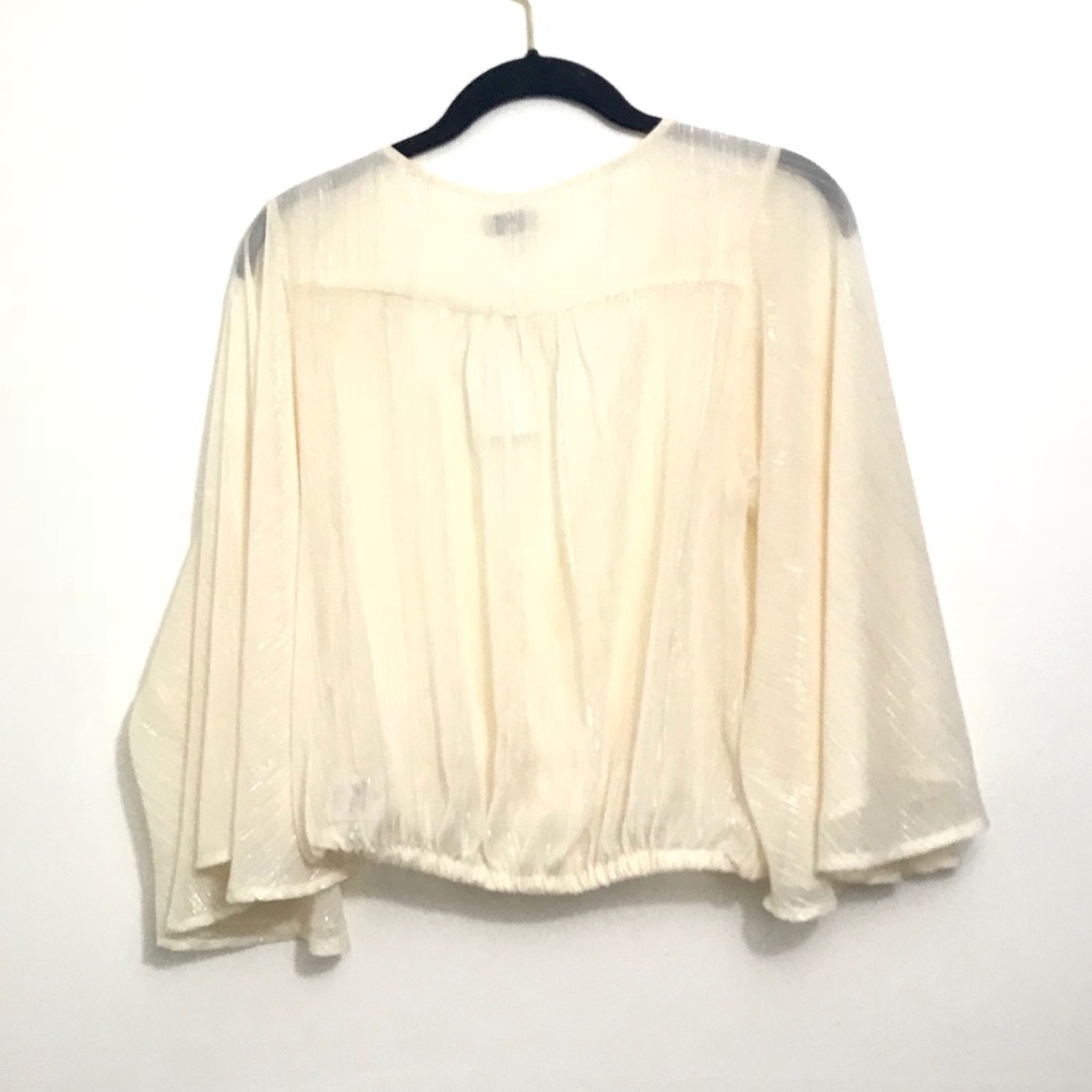 Tobi blouse - Picture 2 of 6